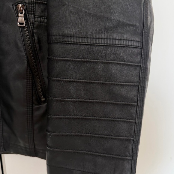 Black Leather Jacket Women’s Size 1X, Like New! - Picture 2 of 3